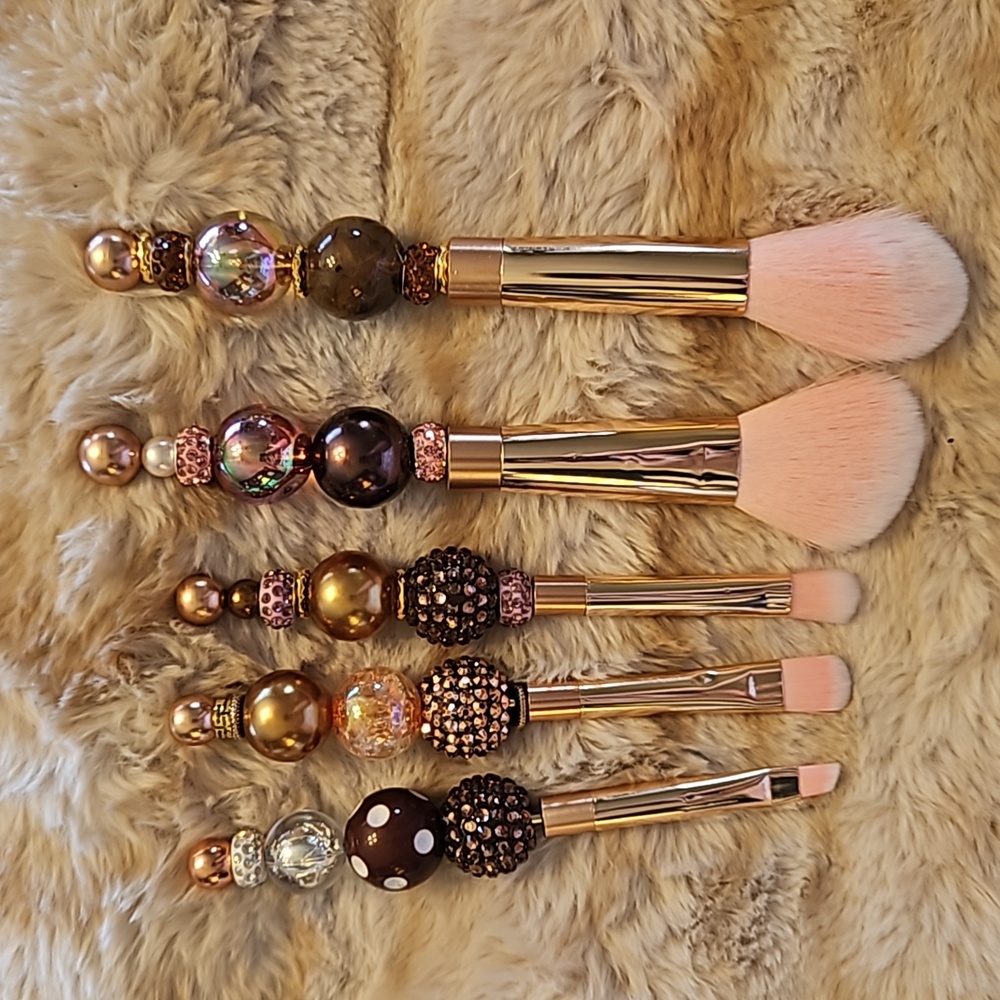 ❣️B4 sets G1 FREE!  Mothers Day gift! Beaded makeup brushes!